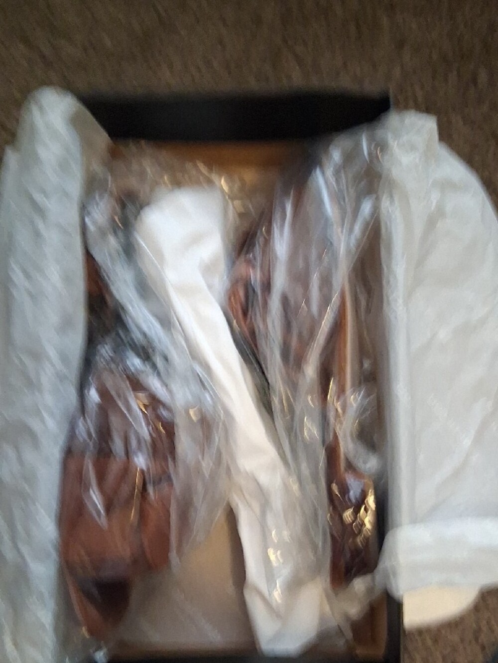 Kenneth Cole Sandal In Box - Picture 4 of 5